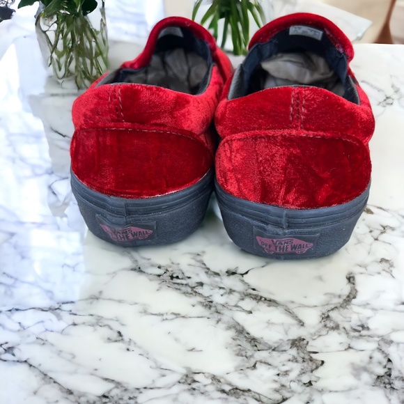 Vans Classic Slip On Velvet Wine Oxblood Black Sneakers Women's Size 8.5 Men's 7 - Picture 4 of 12